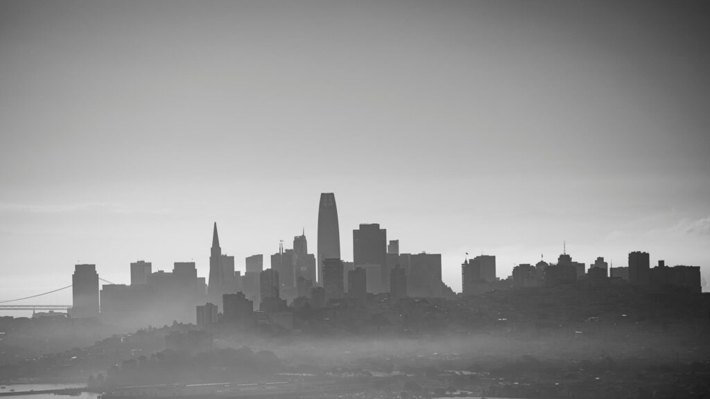 Misty San Francisco Skyline Black and White 4K Wallpaper