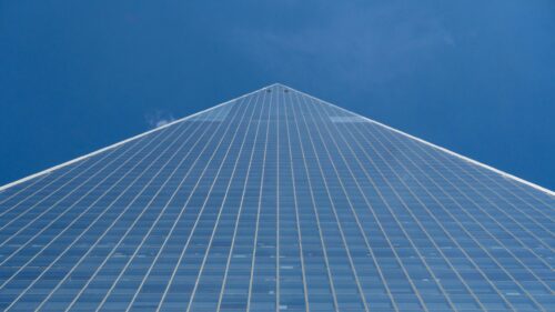 One World Trade Center Low Angle Sky View 4K Desktop Wallpaper