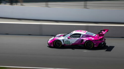 Iron Dames Porsche 911 GT3 Racing Car 4K Desktop Wallpaper