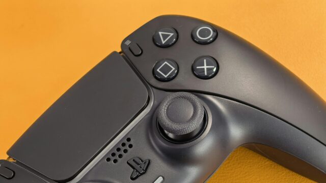 Black Gaming Controller Close-Up Macro 4K Desktop Wallpaper