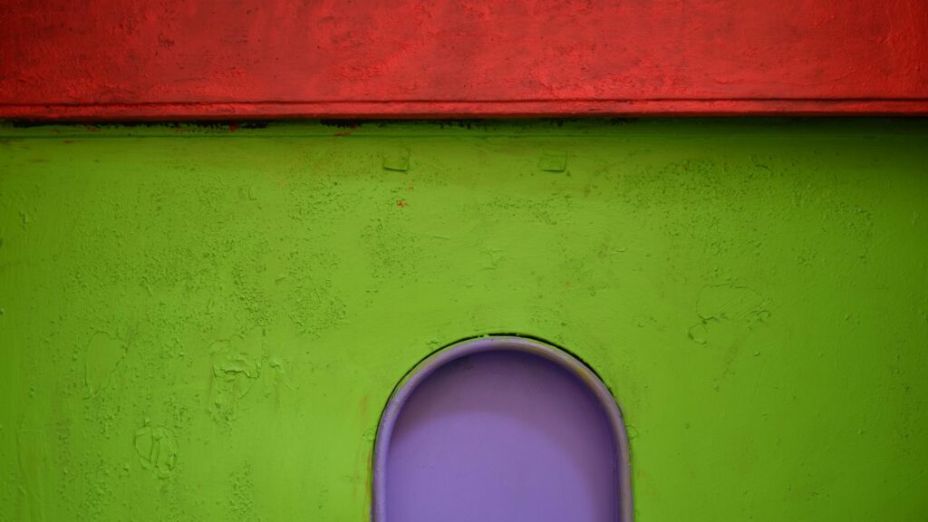 Minimalist Abstract Green Red and Purple Wall Art 4K Wallpaper