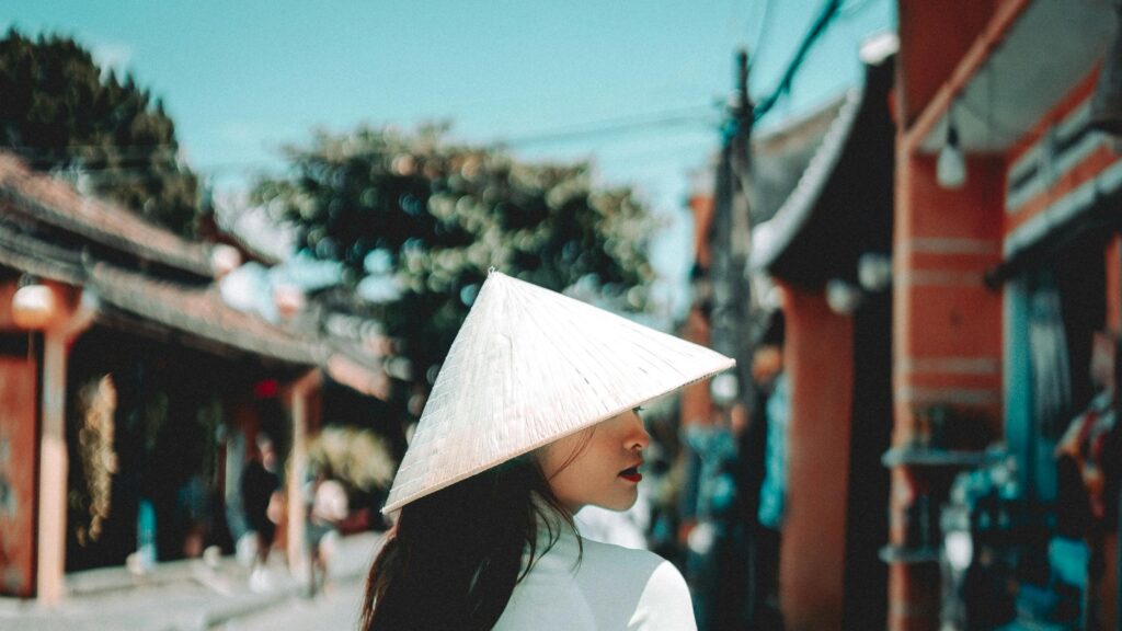 Beautiful Vietnamese Woman in Traditional Non La Hat 4K Desktop Wallpaper