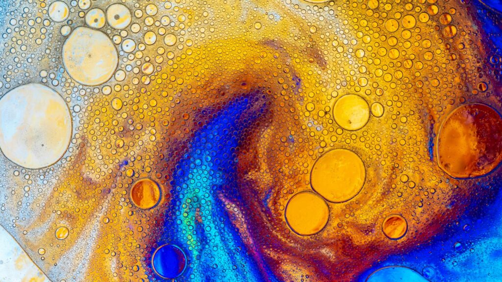 Vibrant Macro Oil and Water Abstract Art 4K Desktop Wallpaper