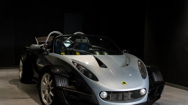 Silver Lotus 3-Eleven Sports Car Studio Shot 4K Wallpaper