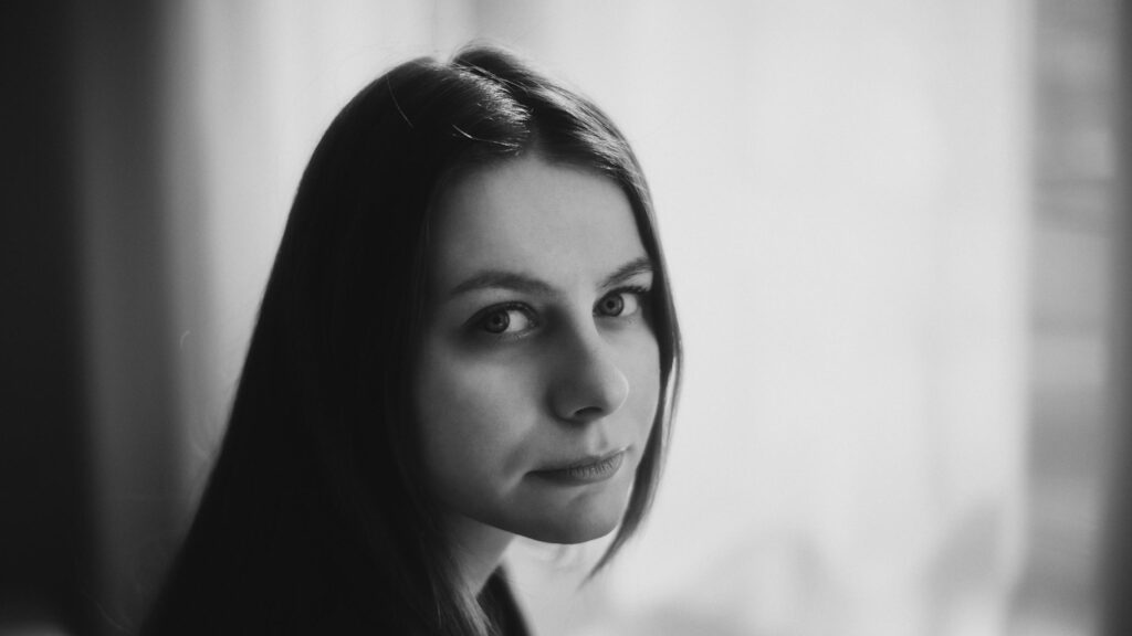 Beautiful Young Woman Portrait Black and White Desktop Wallpaper