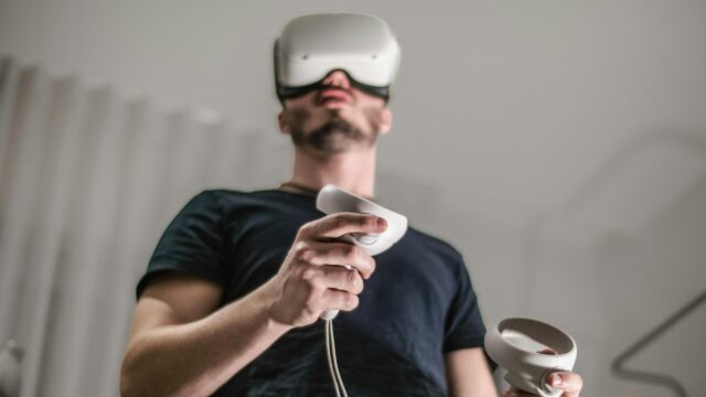 Immersive Virtual Reality Gaming Experience 4K Desktop Wallpaper