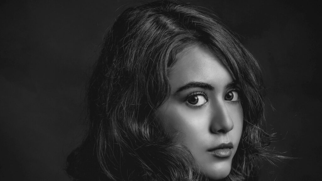 Stunning Monochrome Portrait of a Young Woman 4K Desktop Wallpaper