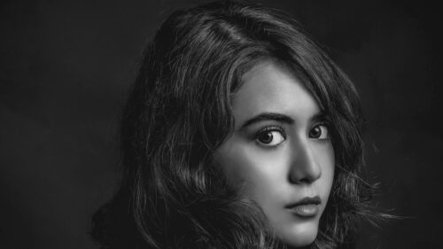 Stunning Monochrome Portrait of a Young Woman 4K Desktop Wallpaper