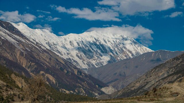 Breathtaking Himalayan Snowy Mountain Peak 4K Desktop Wallpaper