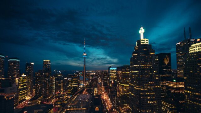 Stunning Toronto Skyline at Twilight Cityscape 4K Desktop Wallpaper