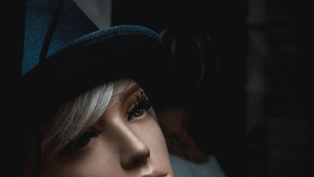 Mysterious Mannequin with Hat Cinematic Portrait 4K Desktop Wallpaper