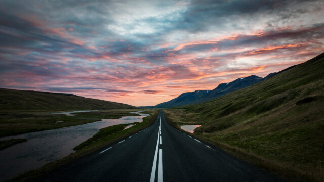 Scenic Iceland Road Trip at Sunset Landscape 4K Desktop Wallpaper
