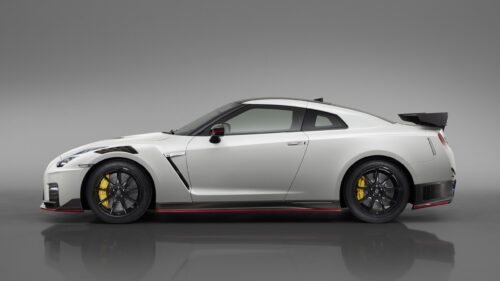 Side Profile of a White Nissan GT-R Nismo Performance Sports Car 4K Wallpaper