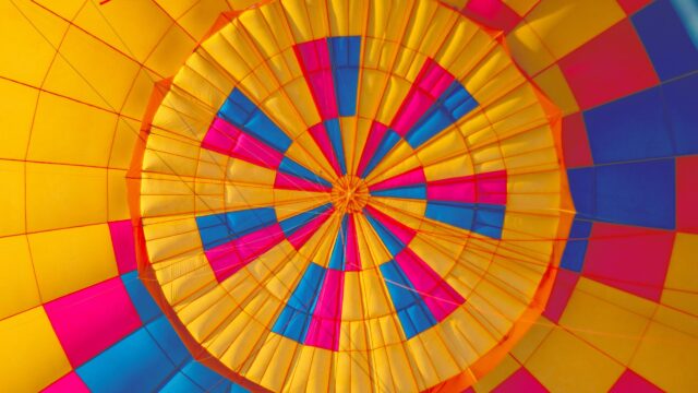 Abstract Hot Air Balloon Canopy Pattern 4K Desktop Wallpaper