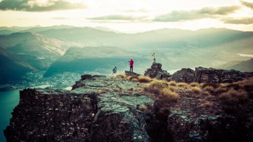 Stunning Mountain Peak Photographers at Sunset 4K Desktop Wallpaper