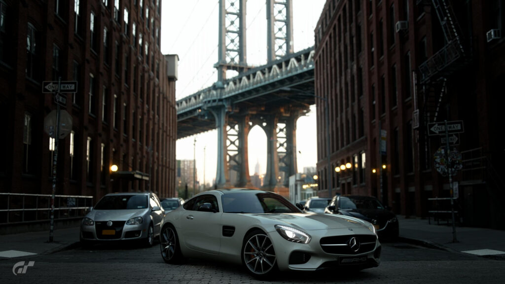 Mercedes-Benz AMG GT in DUMBO Brooklyn with Manhattan Bridge View 4K Wallpaper