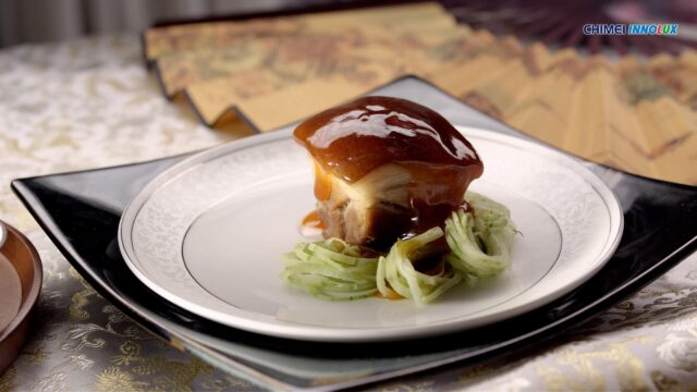 Gourmet Braised Pork Belly with Cucumber Garnish Desktop Wallpaper